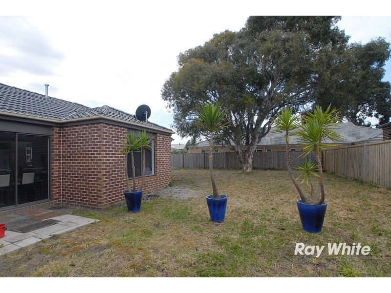 12 Sunline Way, Lyndhurst VIC 3975