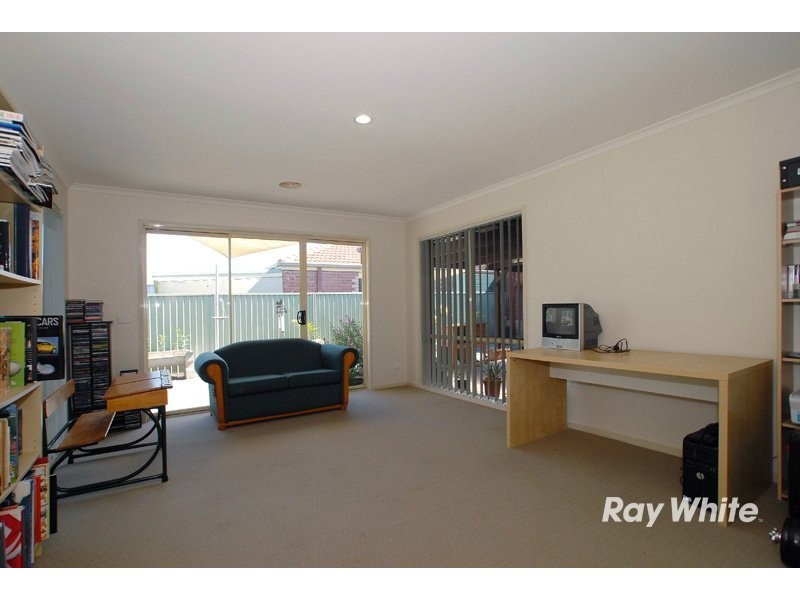 85 Scotsdale Drive, Cranbourne VIC 3977