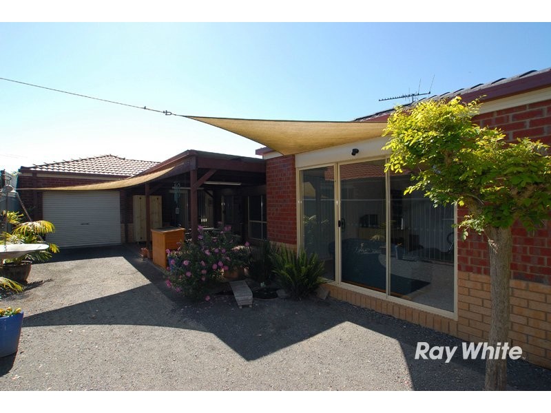85 Scotsdale Drive, Cranbourne VIC 3977