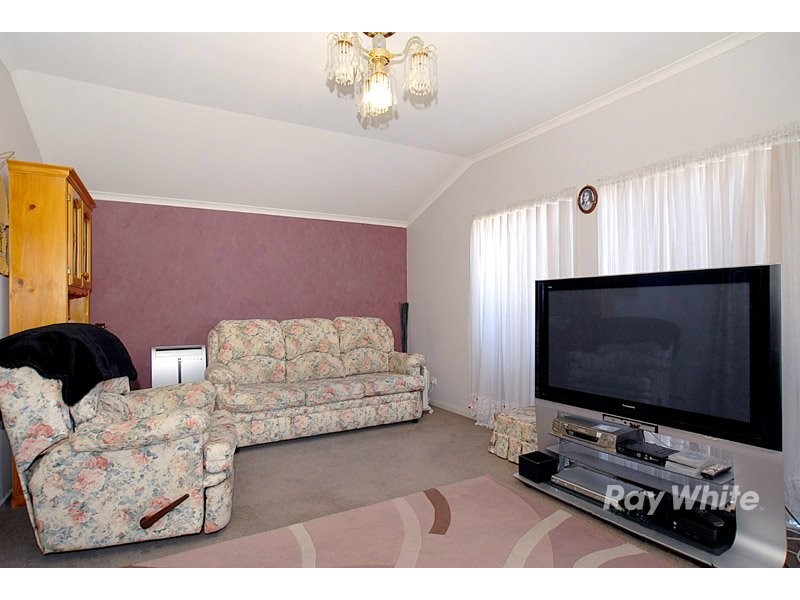 13 Jacinta Drive, Cranbourne VIC 3977