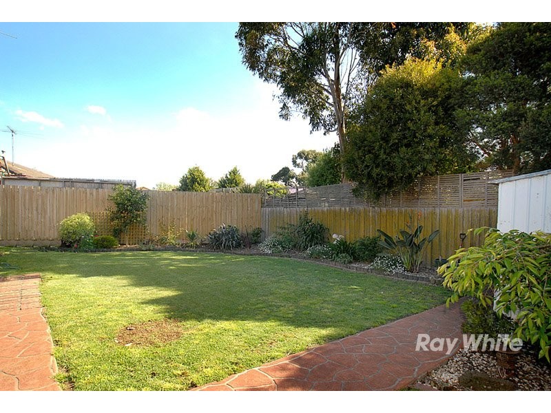13 Jacinta Drive, Cranbourne VIC 3977