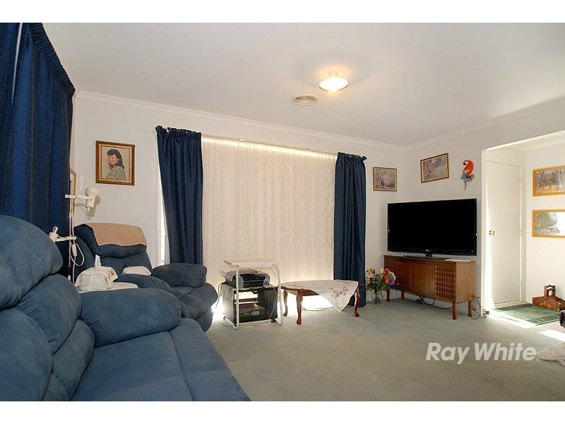 52 Bernborough Avenue, Cranbourne VIC 3977