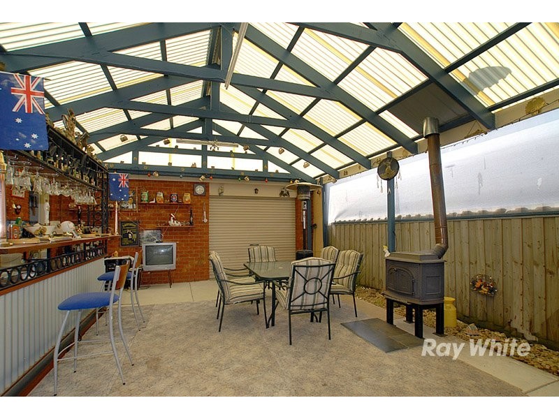 52 Bernborough Avenue, Cranbourne VIC 3977