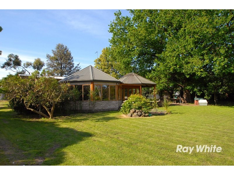 30 Finsbury Road, Devon Meadows VIC 3977