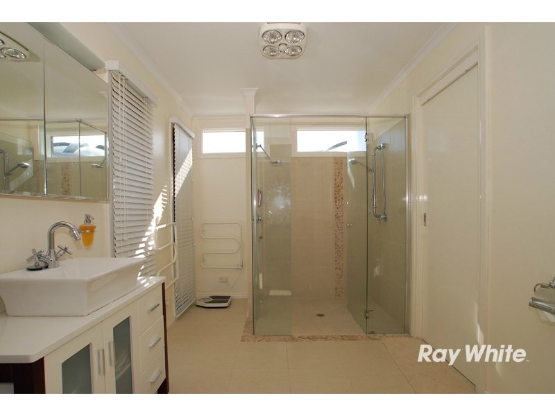 30 Finsbury Road, Devon Meadows VIC 3977