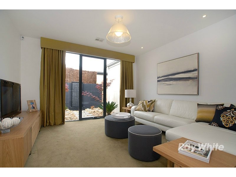 14 Worthington Blvd, Pakenham VIC 3810