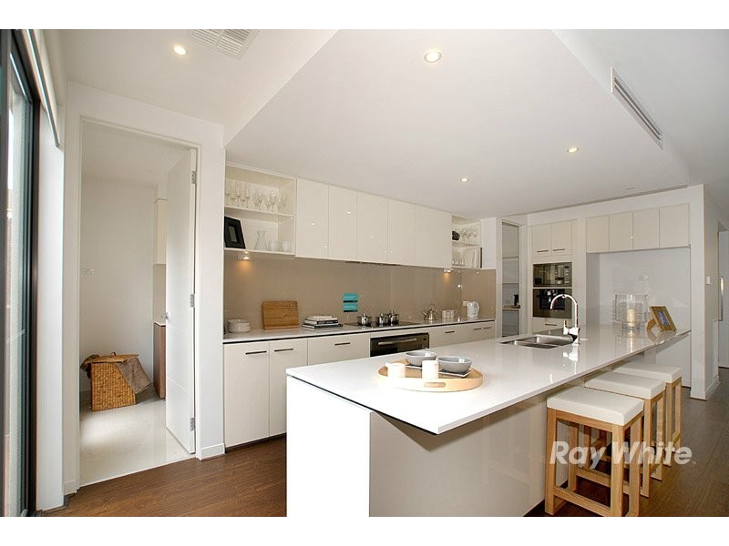 14 Worthington Blvd, Pakenham VIC 3810