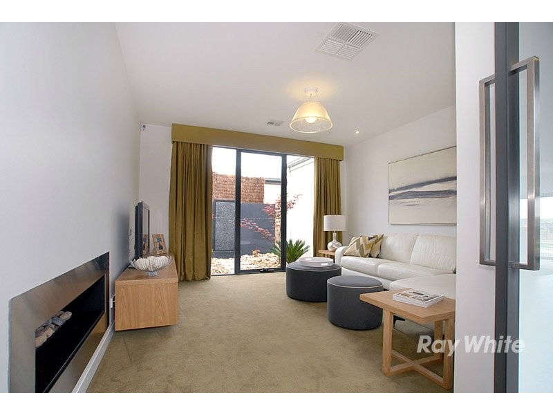 14 Worthington Blvd, Pakenham VIC 3810