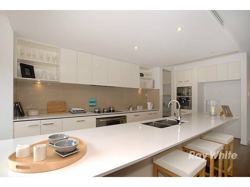 14 Worthington Blvd, Pakenham VIC 3810