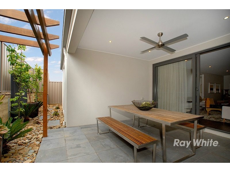 14 Worthington Blvd, Pakenham VIC 3810