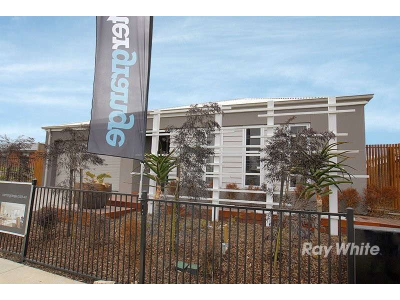 16 Worthington Blvd, Pakenham VIC 3810