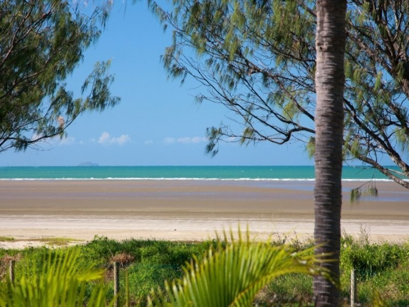 928 Scenic Highway, Kinka Beach QLD 4703