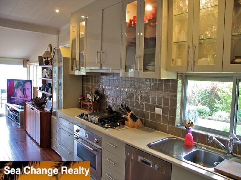 1 Sandy Lane, Emu Park QLD 4710