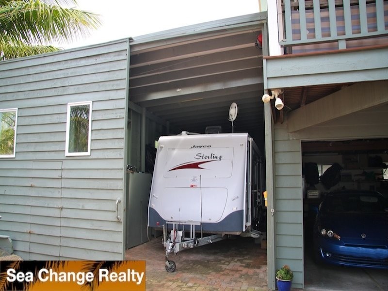 1 Sandy Lane, Emu Park QLD 4710