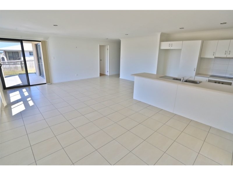 8 The Ridge Way, Zilzie QLD 4710