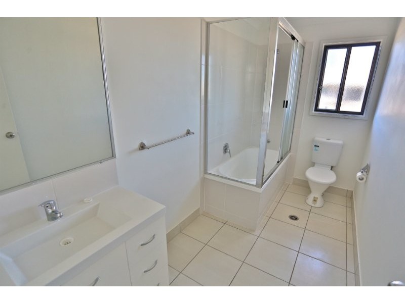 8 The Ridge Way, Zilzie QLD 4710