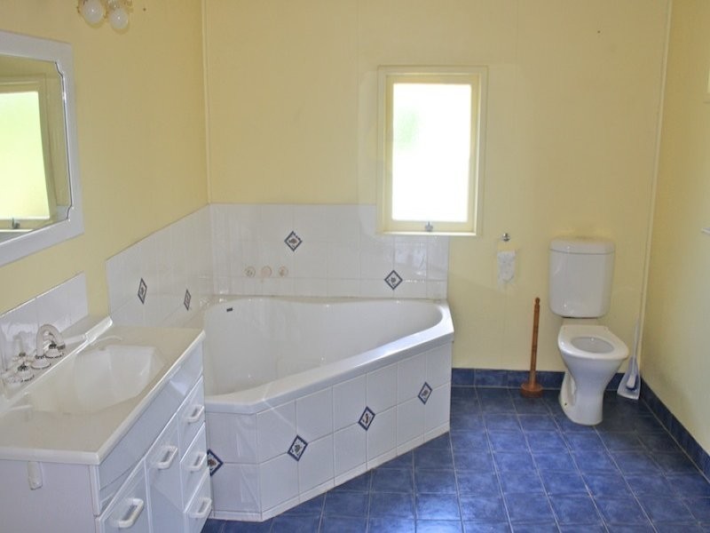 29 Kennedy Street, Emu Park QLD 4710