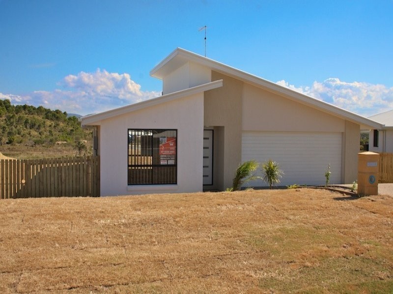 60 Falcon Crest, Emu Park QLD 4710