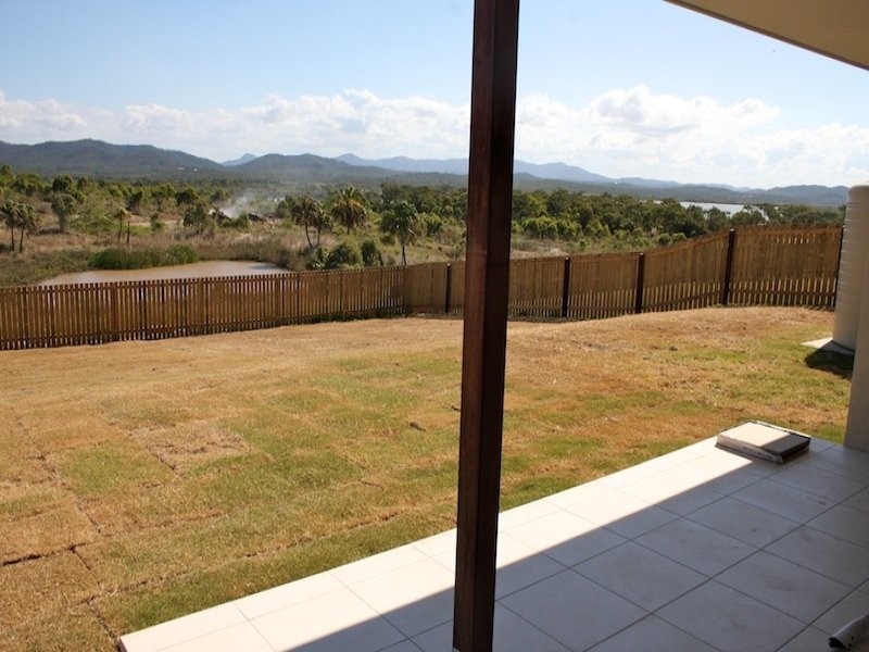 60 Falcon Crest, Emu Park QLD 4710