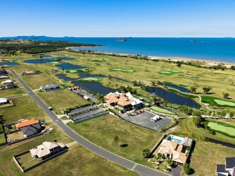 60 Falcon Crest, Emu Park QLD 4710
