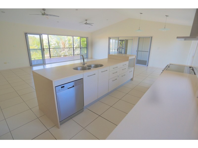 11 Gap Street, Emu Park QLD 4710
