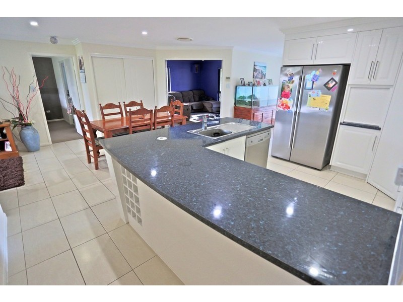 10 Eagle Heights, Zilzie QLD 4710