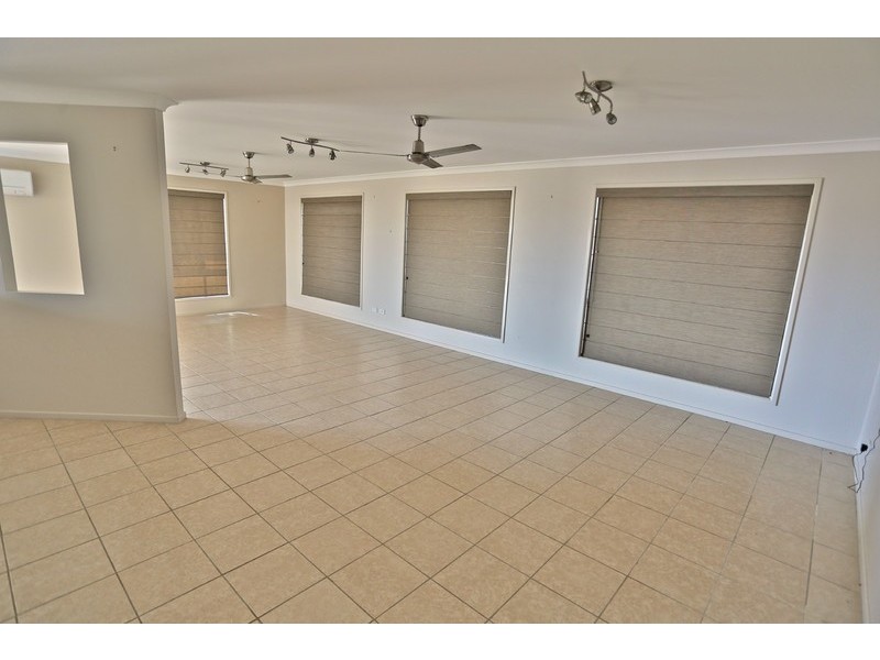 75 Amalfi Drive, Zilzie QLD 4710