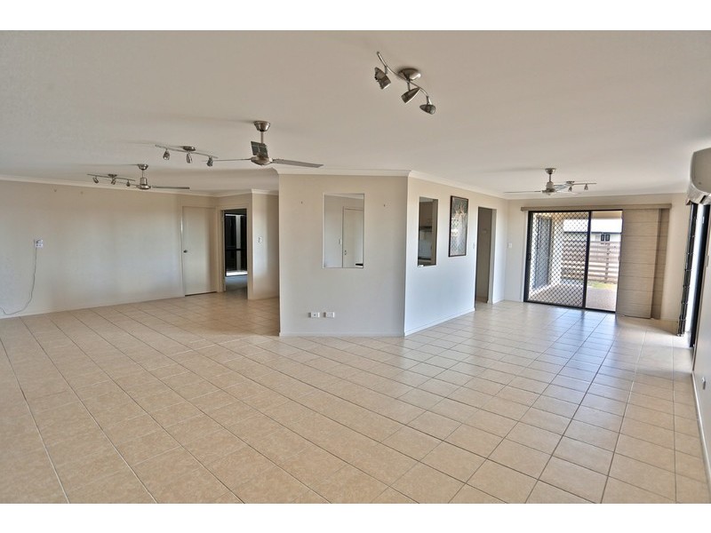 75 Amalfi Drive, Zilzie QLD 4710