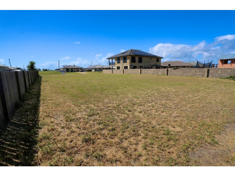 40 Monaco Drive, Zilzie QLD 4710