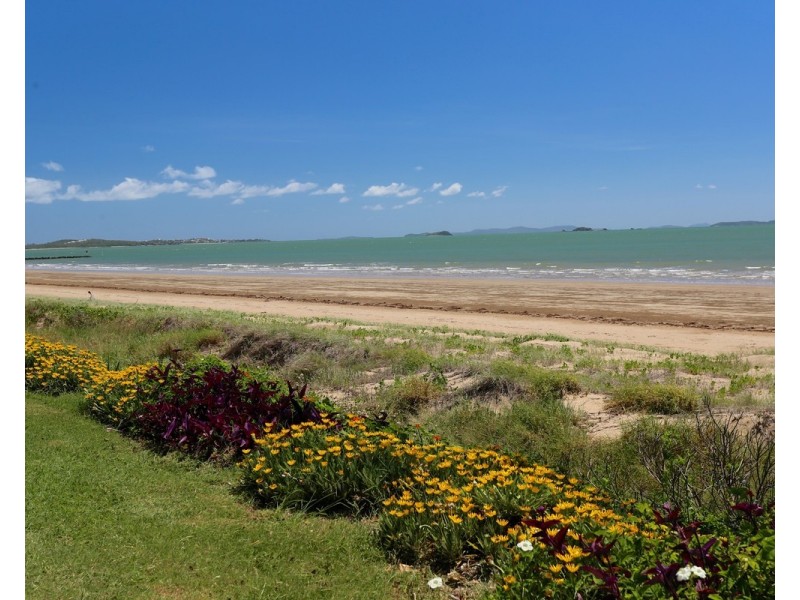 60 Schofield Parade, Keppel Sands QLD 4702