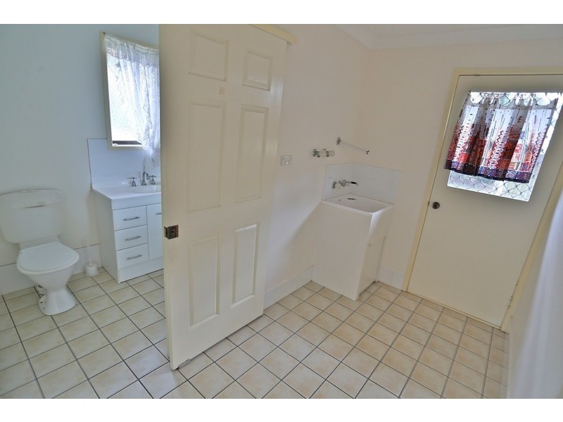 B/76 Hill Street, Emu Park QLD 4710