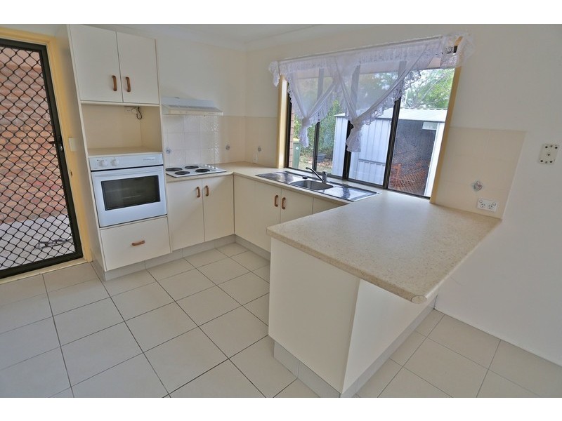 B/76 Hill Street, Emu Park QLD 4710