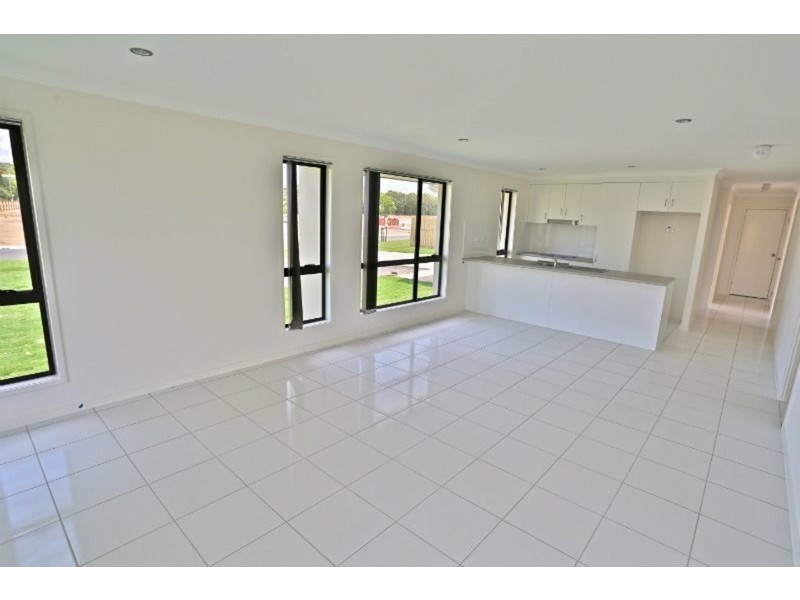 16 Waterpark Drive, Mulambin QLD 4703