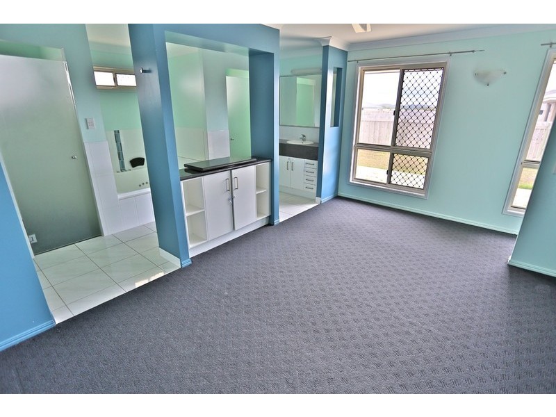 10 New Forest Road, Zilzie QLD 4710