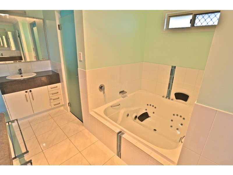 10 New Forest Road, Zilzie QLD 4710