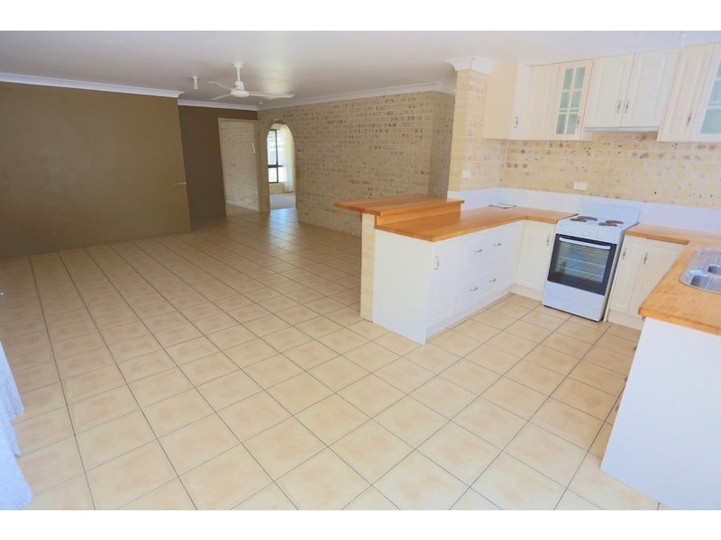 16 Felix Street, Cawarral QLD 4702