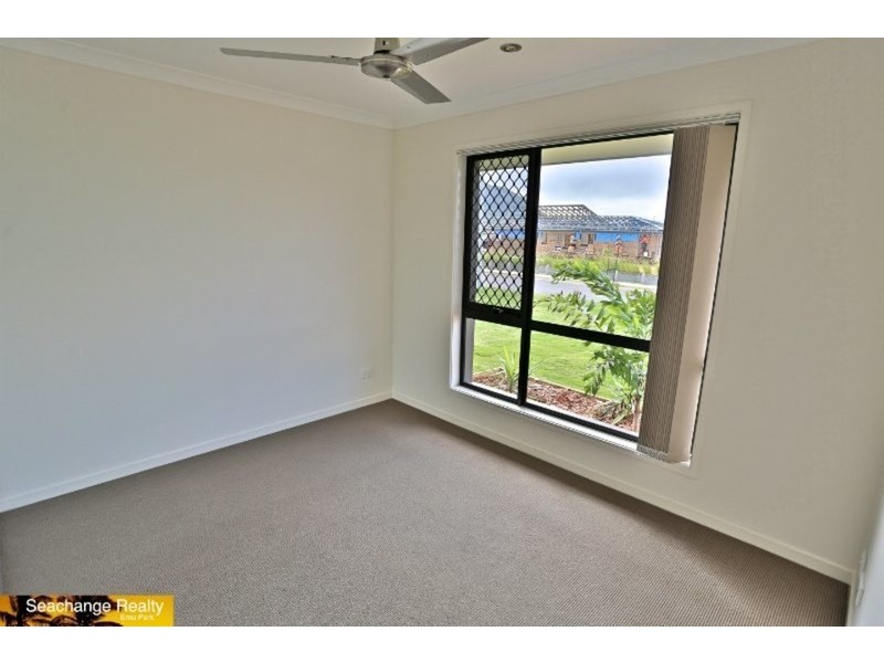 24 Beachside Circuit, Mulambin QLD 4703