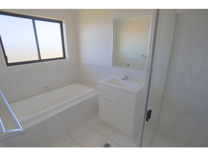 52 Valley Park Road, Zilzie QLD 4710