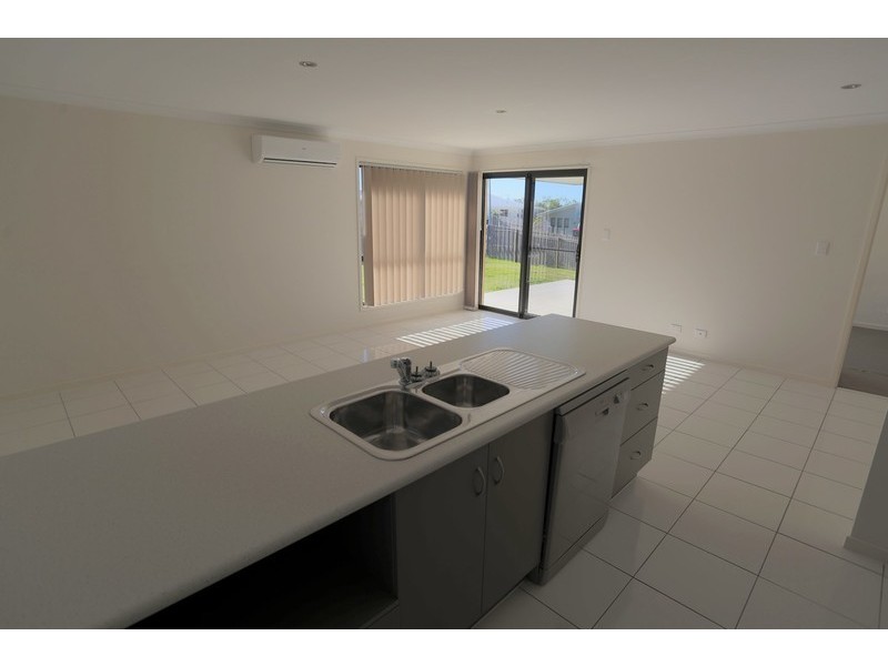 52 Valley Park Road, Zilzie QLD 4710