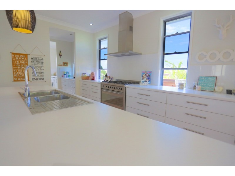 47 Cocoanut Point Drive, Zilzie QLD 4710