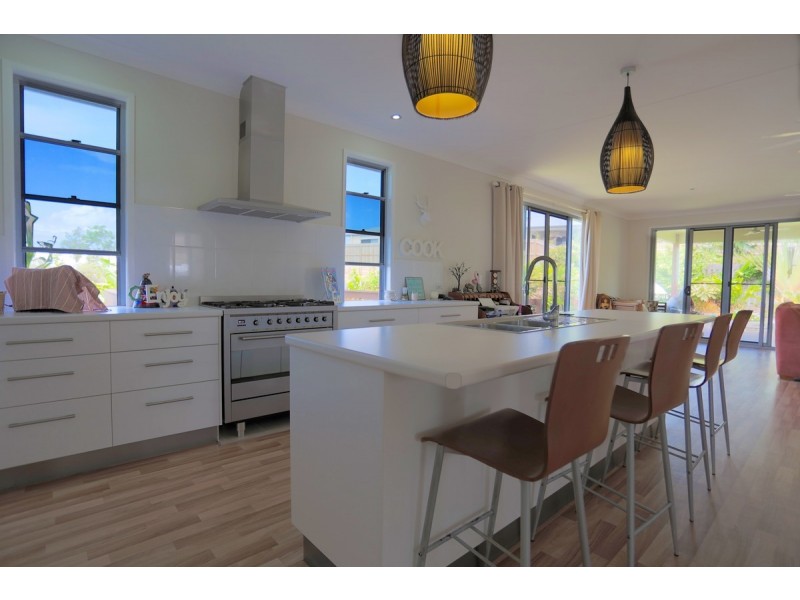 47 Cocoanut Point Drive, Zilzie QLD 4710