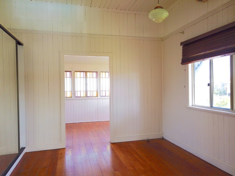 39 Bernard Street, Berserker QLD 4701