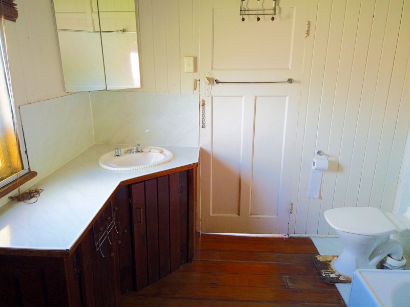 39 Bernard Street, Berserker QLD 4701