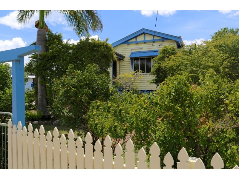 39 Bernard Street, Berserker QLD 4701