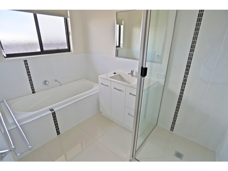 25 Hoop Avenue, Hidden Valley QLD 4703