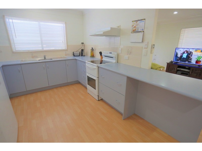 6 Crane Street, Emu Park QLD 4710