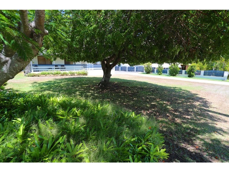 6 Crane Street, Emu Park QLD 4710