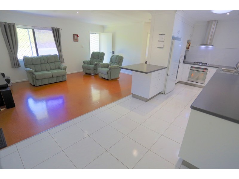 48 Nelson Street, Emu Park QLD 4710