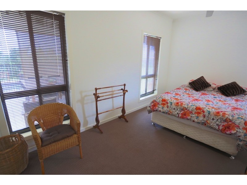 42 Hawke Street, Emu Park QLD 4710