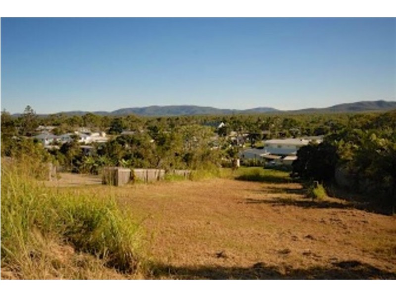 17 Taylor Street, Keppel Sands QLD 4702